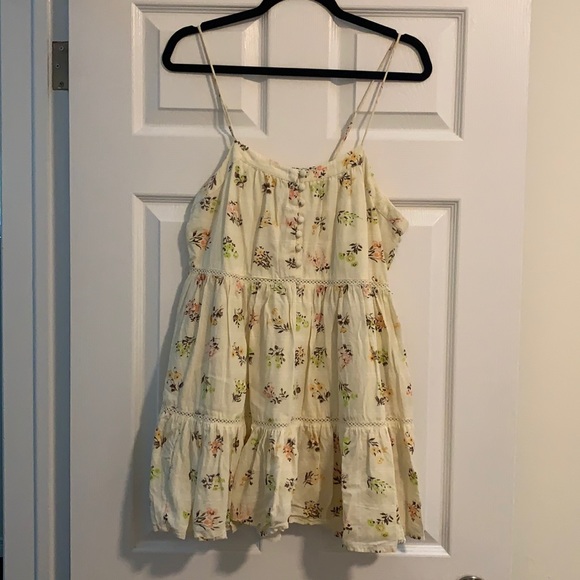 Urban Outfitters Dresses & Skirts - Urban Outfitters Flowy Dress Size Medium